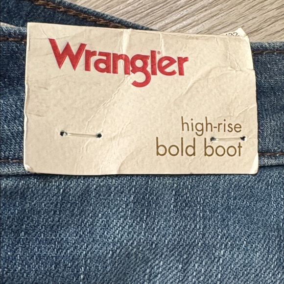 Wrangler High-Rise Bold Boot Blue Jeans Size 12/31 NWT - Picture 4 of 12